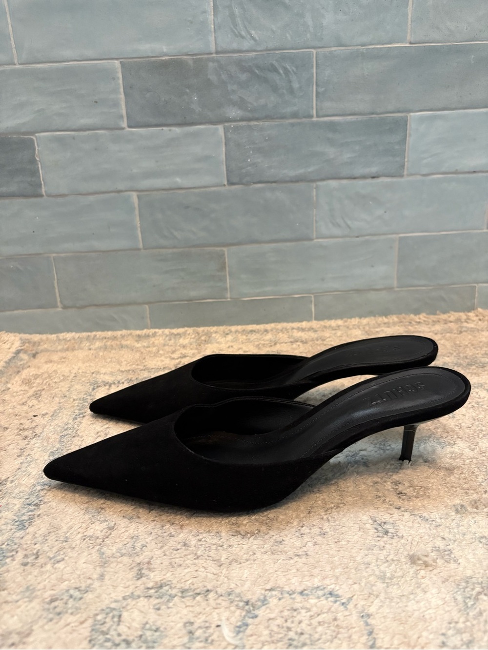 SCHUTZ Black Pointed-Toe Slip-On Women’s Mules - Picture 2 of 8